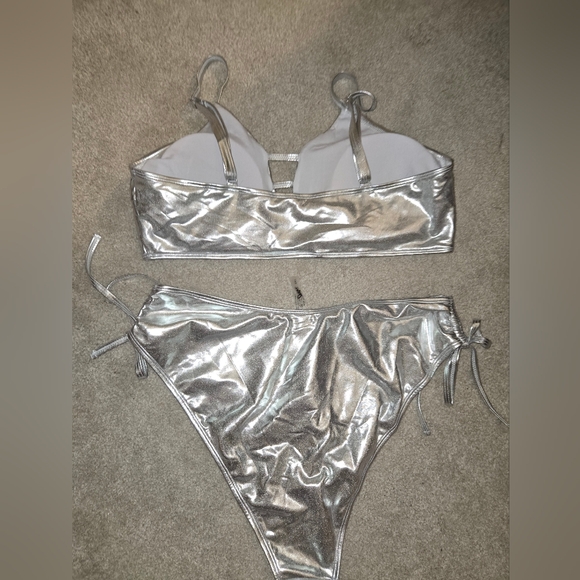 Silver Bikini Set🍒 - Picture 6 of 11
